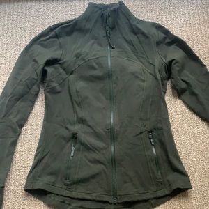 ARMY GREEN LULULEMON ALIGN JACKET